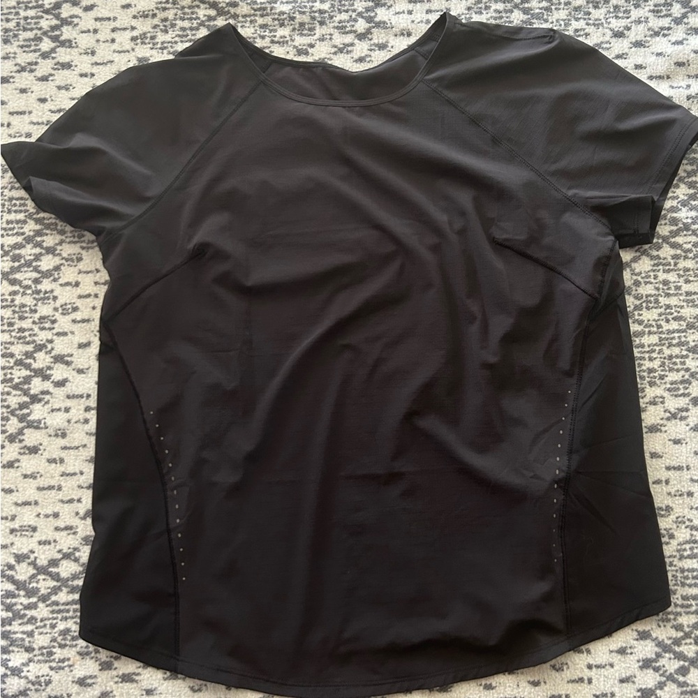 Lululemon lightweight stretch running shirt